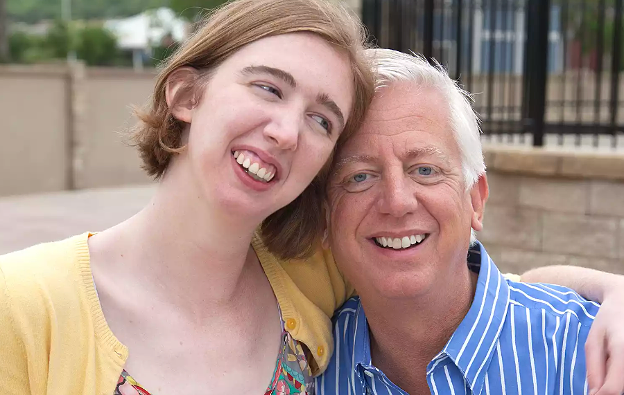 Bố bán công ty, xây công viên 50 triệu USD vì con bị xa lánh