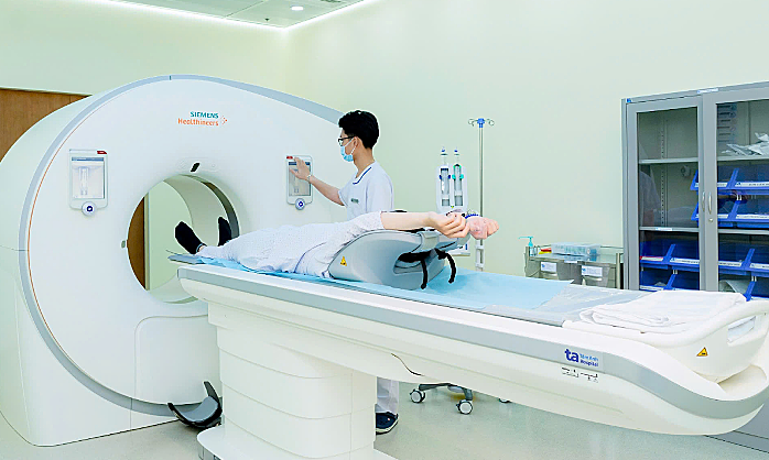 Vì sao phụ nữ sau mãn kinh dễ đột quỵ?