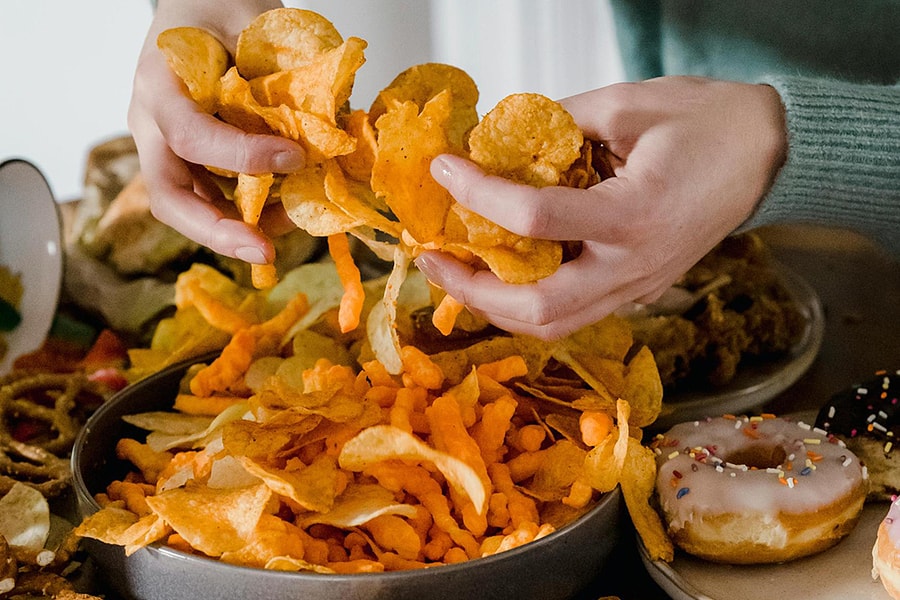 Bé 12 tuổi mắc ung thư ruột giai đoạn cuối