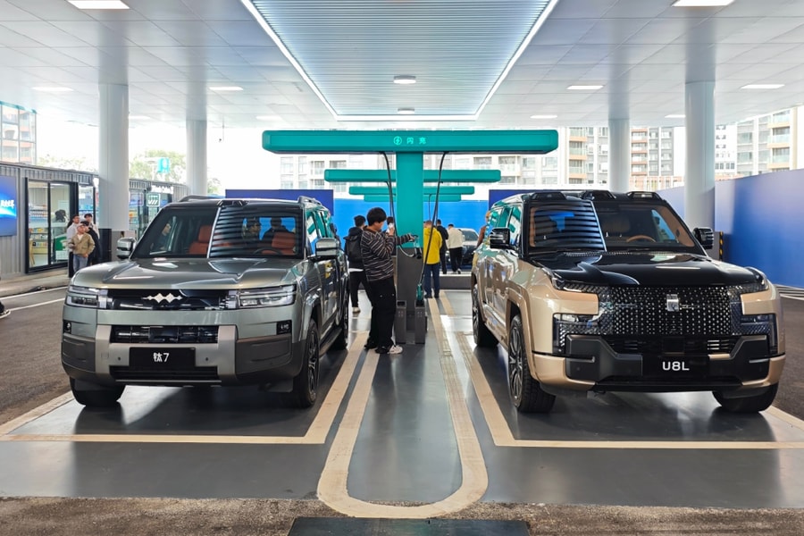 Xe điện BYD sạc nhanh 5 phút phá vỡ thế lực đổi pin của đối thủ