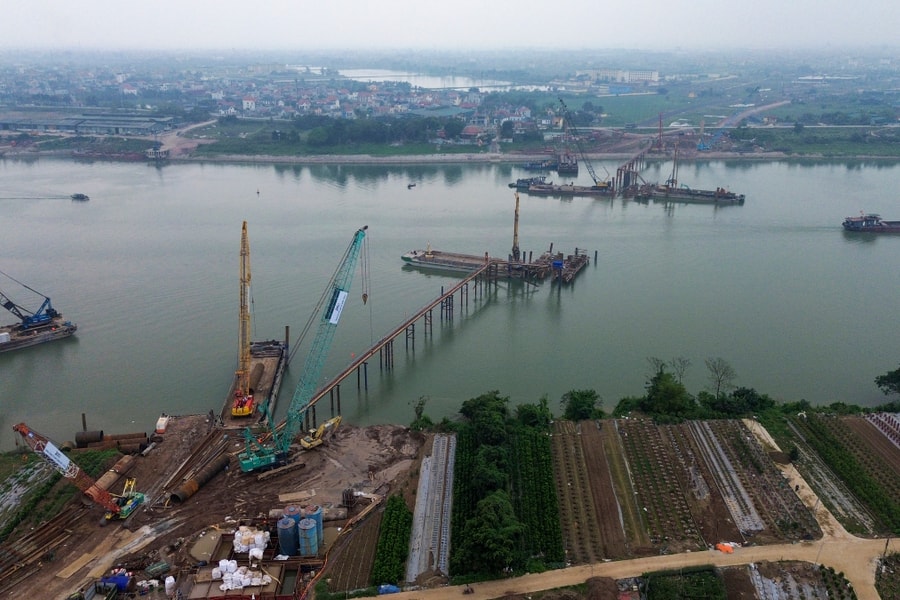 Tiến độ bảy cầu mới bắc qua sông Hồng
