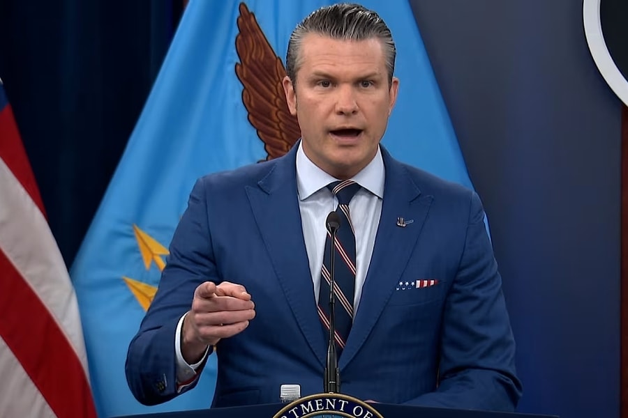 Mỹ dùng bom xuyên phá 900 kg tấn công bệ phóng tên lửa dưới lòng đất Iran