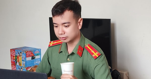 Ly cà phê trước giờ làm nhiệm vụ