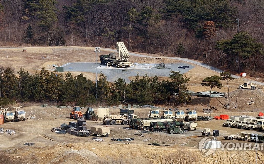 Video: Đoàn xe vận chuyển bệ phóng THAAD tại Hàn Quốc trong đêm