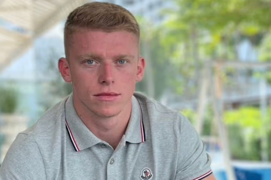 Cú lội ngược dòng của 'đứa trẻ hư nhất nước Anh'