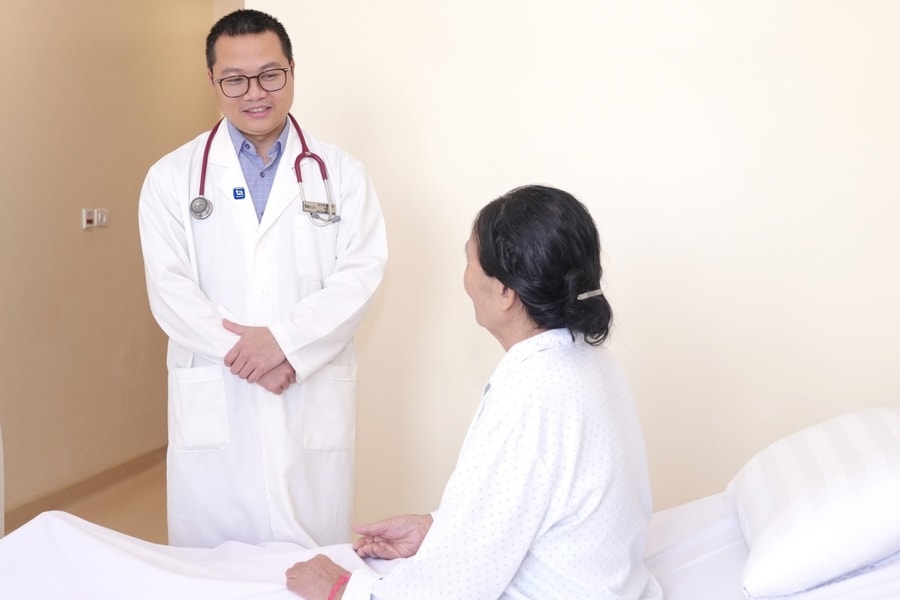 U lành tính trong phổi người phụ nữ