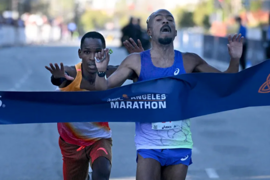 Sự cố khán giả khiến runner Kenya mất chức vô địch với 0,18 giây