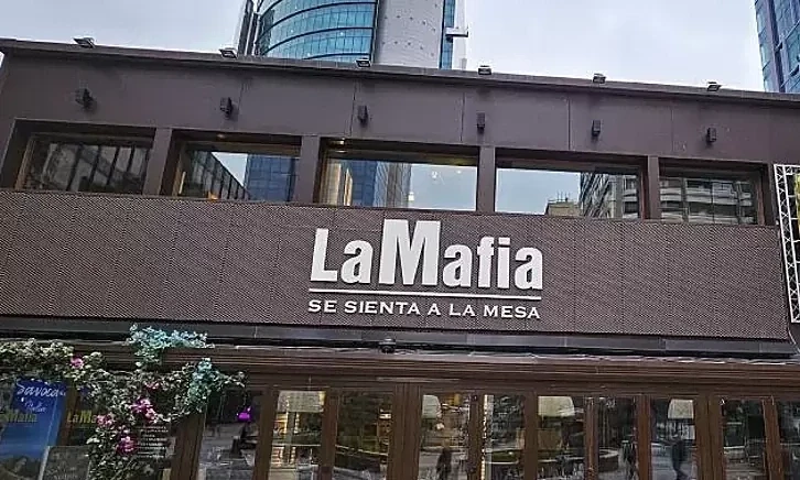 Chuỗi nhà hàng 'Mafia ngồi vào bàn' bị buộc đổi tên