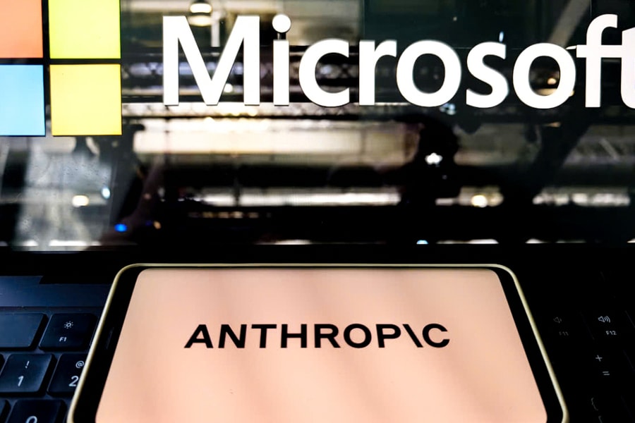 Microsoft gửi đơn lên tòa án, ủng hộ Anthropic