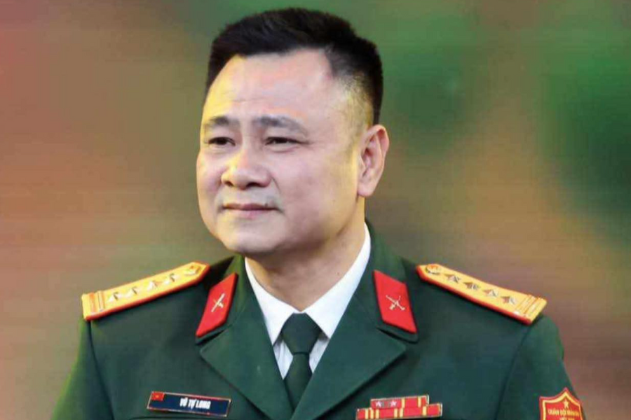 Nam nghệ sĩ từng làm thợ mộc, phụ hồ nay là Đại tá, Giám đốc