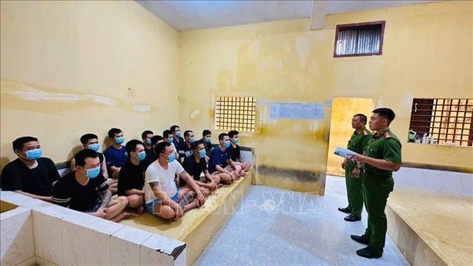 Bảo đảm quyền bầu cử của người bị tạm giữ, tạm giam