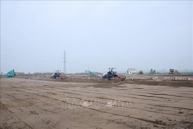 Làm đường nối sân bay Gia Bình với Thủ đô theo hình thức xây dựng khẩn cấp