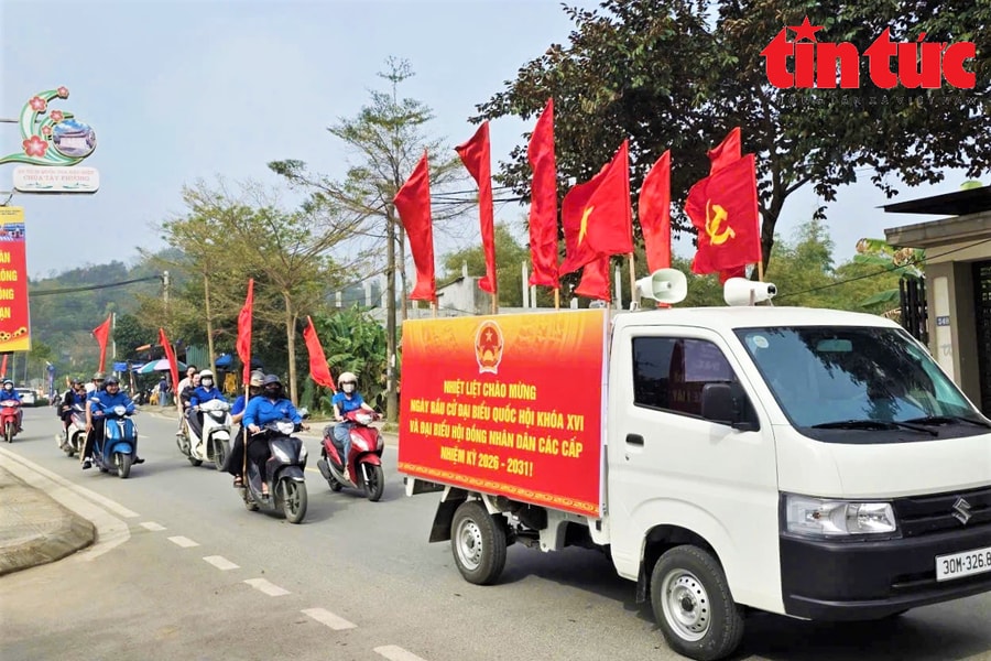 Không khí rộn ràng trước ngày bầu cử tại các xã ngoại thành Hà Nội