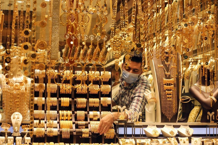 Giá vàng thế giới giảm, trong nước vàng nhẫn 'bùng nổ'