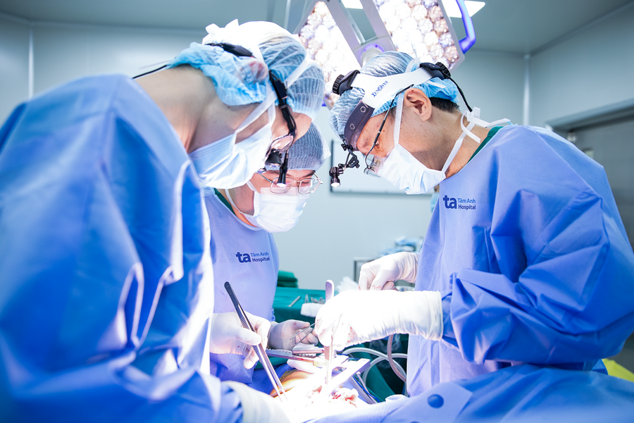 Nấm 'ăn' một lá phổi của người đàn ông