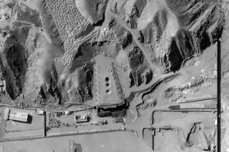 Mỹ có thể đã thả siêu bom 14 tấn vào cơ sở hạt nhân Iran