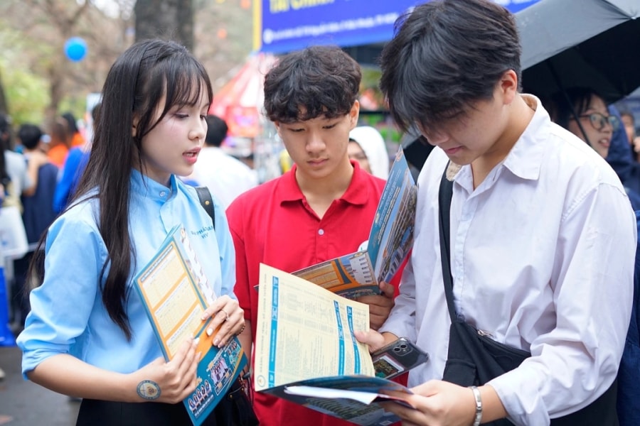 Học viện Tài chính tăng học phí, quy đổi IELTS từ 5.5