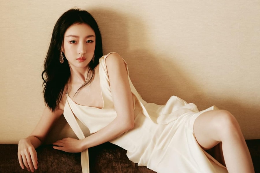 Châu Đông Vũ vấp tranh cãi