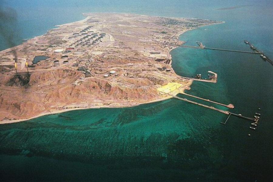 Mỹ không kích đảo xuất khẩu dầu chiến lược của Iran