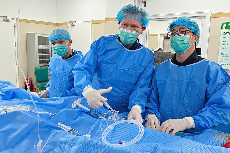 Kỹ thuật mới giúp người bệnh mạch vành không phải đặt stent