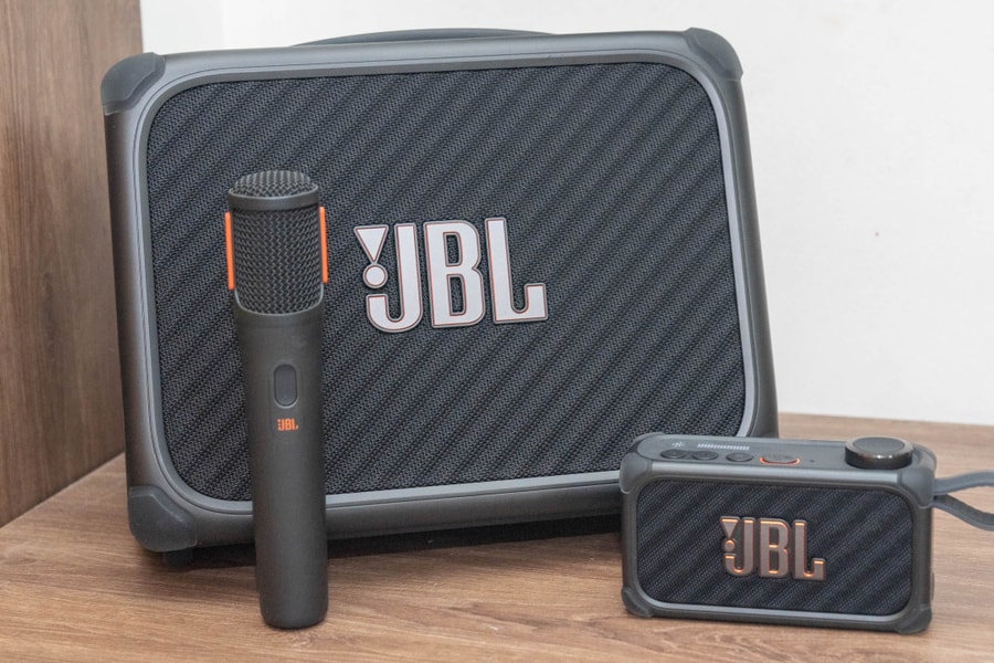 JBL BandBox - loa di động đầu tiên tích hợp AI tách nhạc