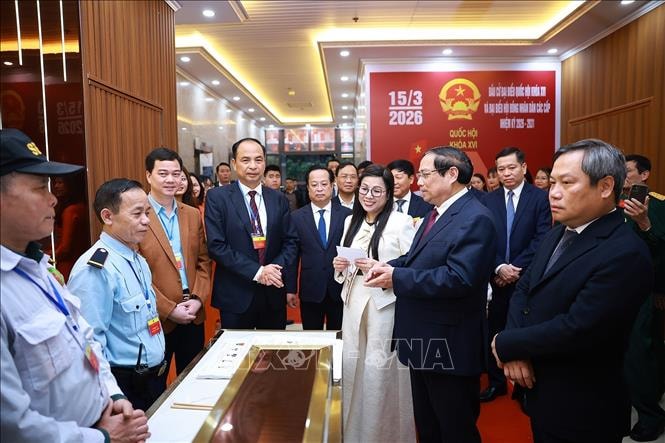 Thủ tướng Phạm Minh Chính kiểm tra công tác bầu cử tại phường Tây Hồ, Hà Nội