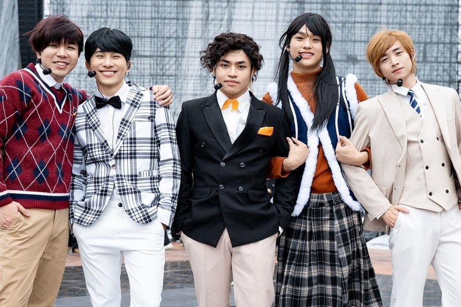 Dàn 'Anh trai say hi' mùa hai hóa trang hài hước