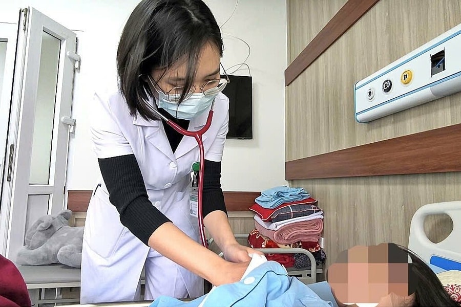 'Siêu vi khuẩn' tụ cầu vàng tấn công não và tim nữ sinh 16 tuổi