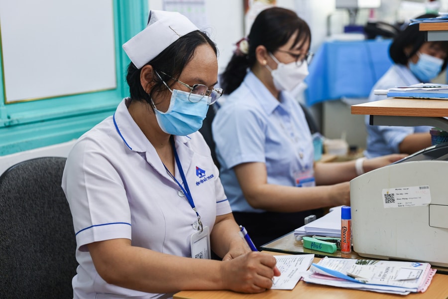 Từ 1/7, khám bệnh với số tiền bao nhiêu sẽ được BHYT trả 100%?