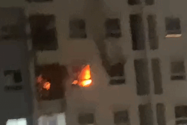 Căn hộ chung cư ở Hà Nội cháy lúc rạng sáng