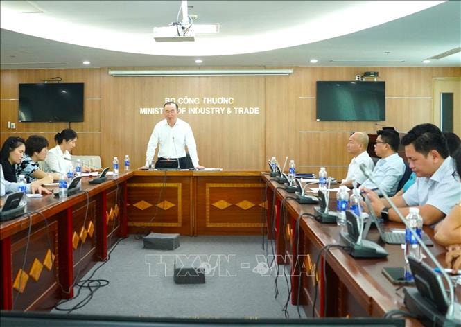 Họp bàn giải pháp gỡ khó cho doanh nghiệp xuất nhập khẩu