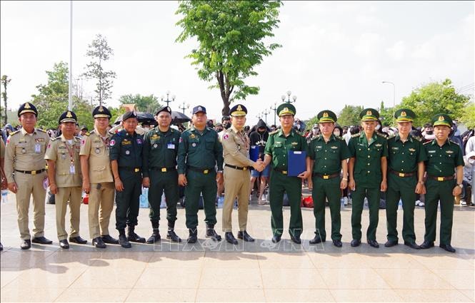 Tiếp nhận 344 người từ Campuchia, phát hiện 4 đối tượng truy nã