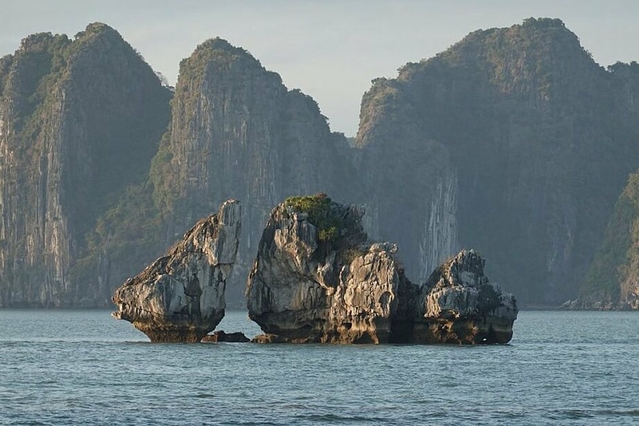 Vịnh Hạ Long sẽ có 10 điểm phát sóng vệ tinh Starlink