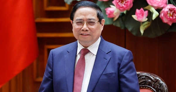 Thủ tướng Phạm Minh Chính: Không để đứt gãy các chuỗi sản xuất, chuỗi cung ứng xăng dầu