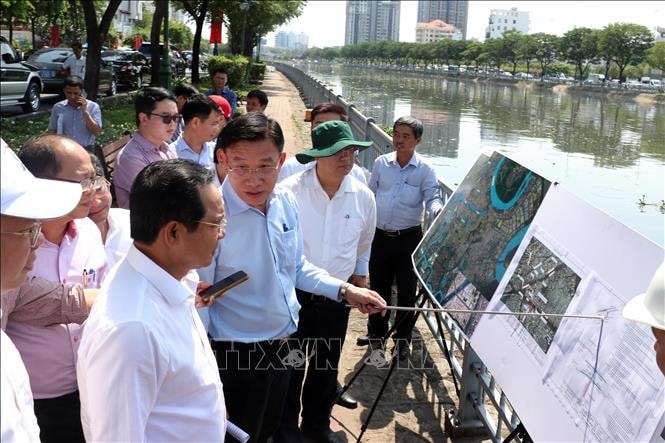 Bố trí các gói thầu phù hợp để đẩy nhanh tiến độ dự án cầu đường Nguyễn Khoái