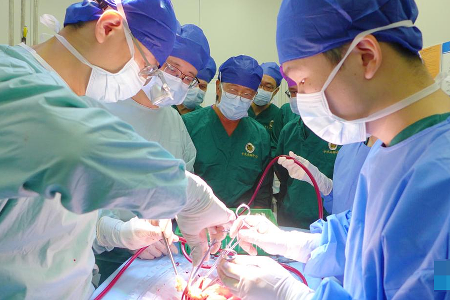 Trung Quốc chế tạo thiết bị bảo quản nội tạng hiến tặng trong nhiều ngày