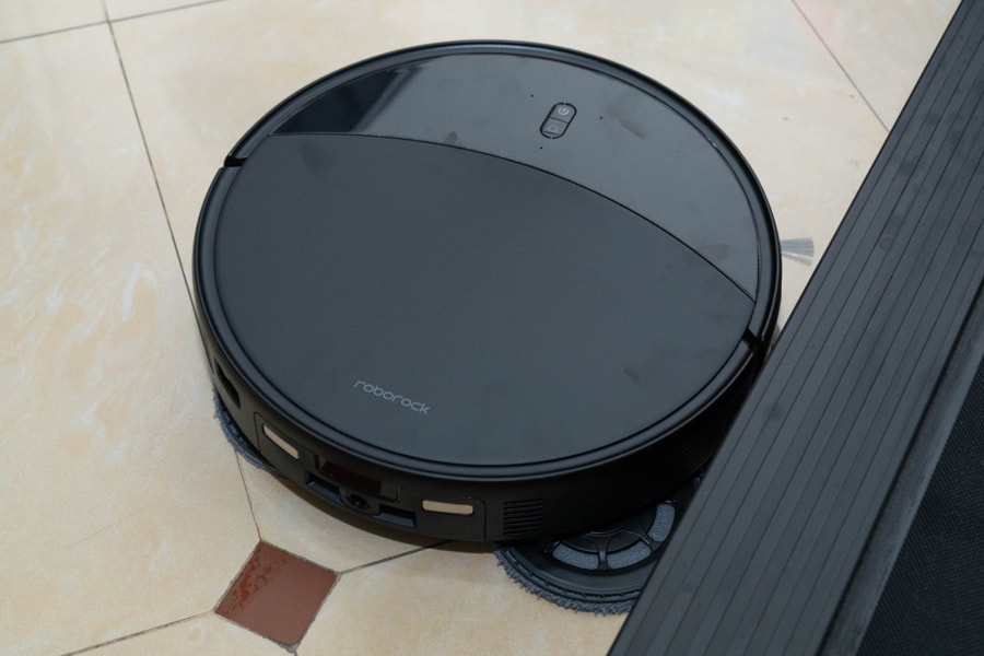 Roborock Saros 20 nâng cấp lực hút và khả năng vượt rào