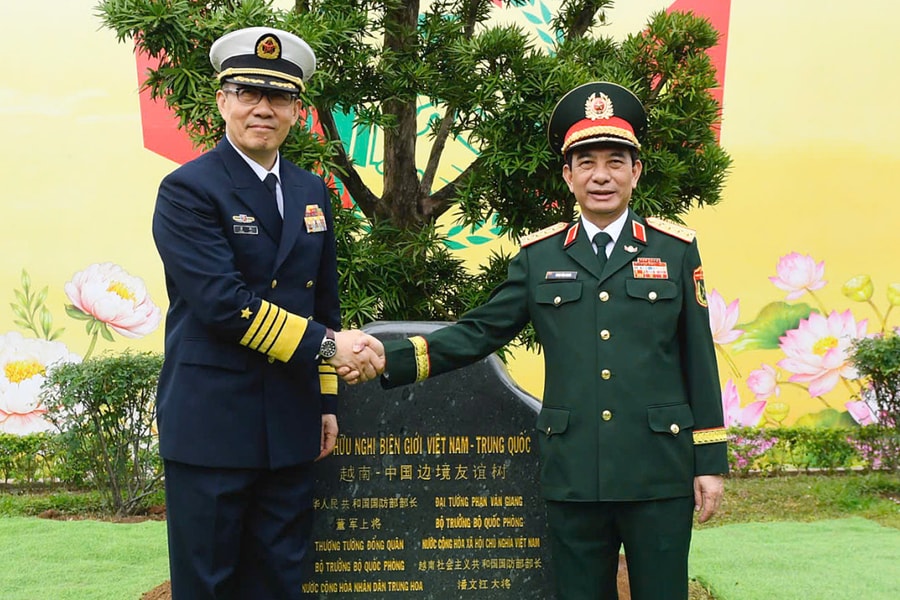 Bộ trưởng Quốc phòng Việt - Trung dự giao lưu tại Móng Cái