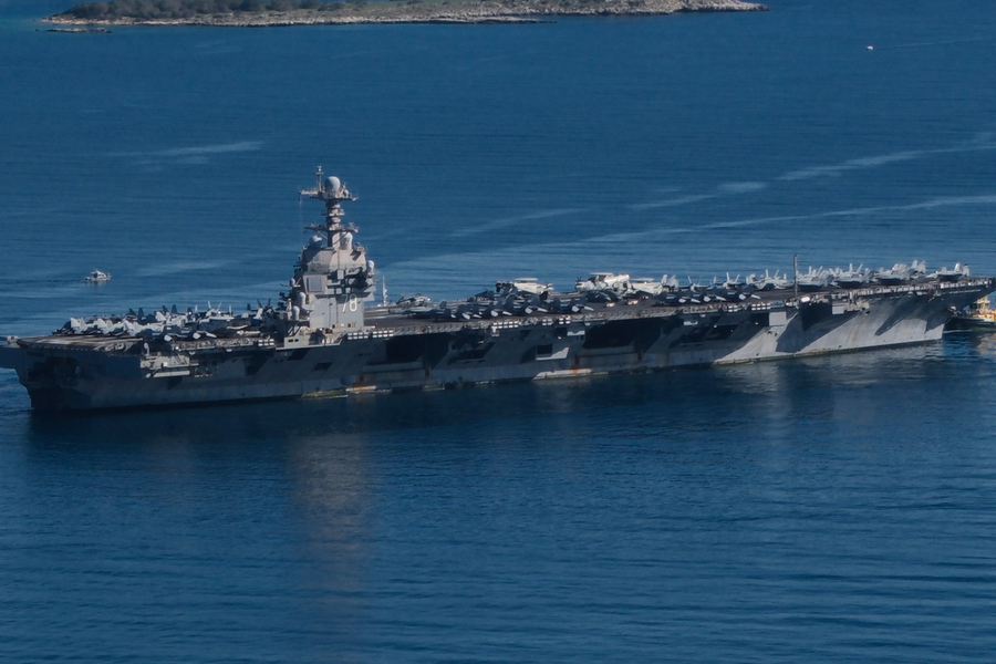 Siêu tàu sân bay Mỹ sắp 'rút về cảng' sau vụ hỏa hoạn gần Iran