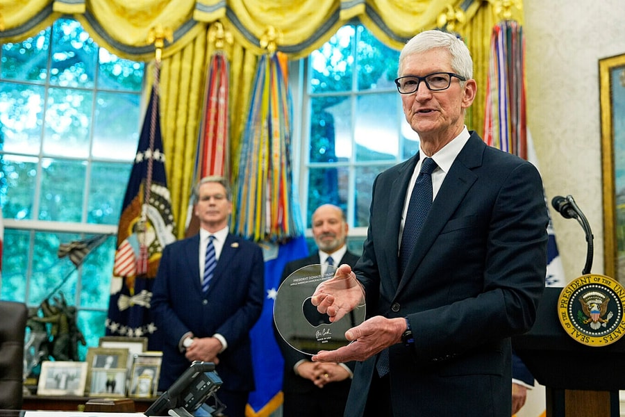 Tim Cook bác tin đồn nghỉ hưu