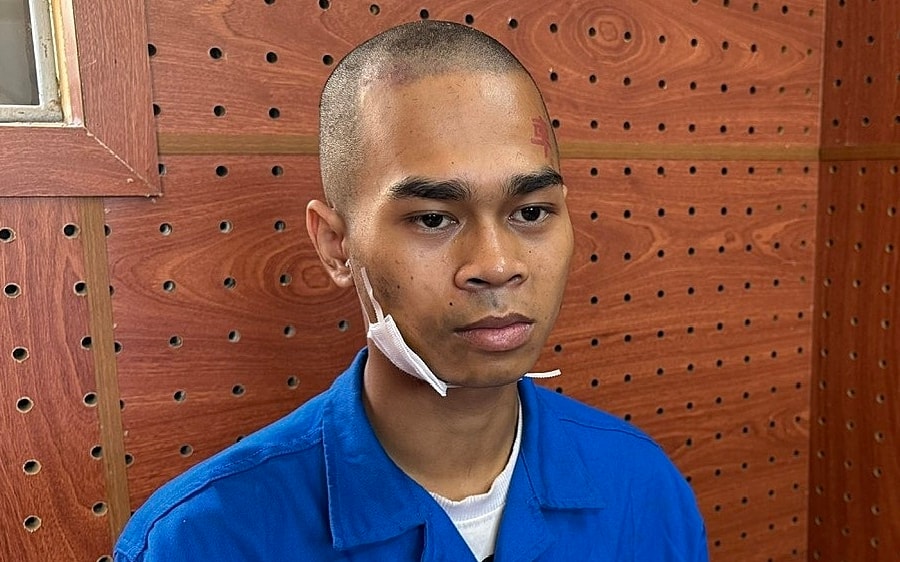 Bị bắt vì nhiều lần 'làm chồng' bé gái