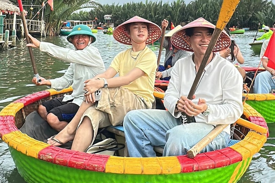 Khách Thái xăm chữ 'Tôi yêu Việt Nam' sau chuyến đi Đà Nẵng