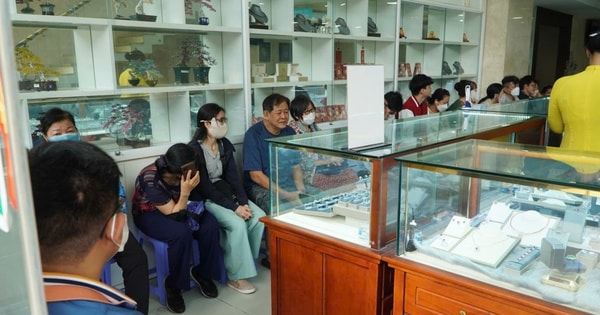 Tối 19-3, giá vàng, bạc chưa ngừng đà lao dốc không phanh