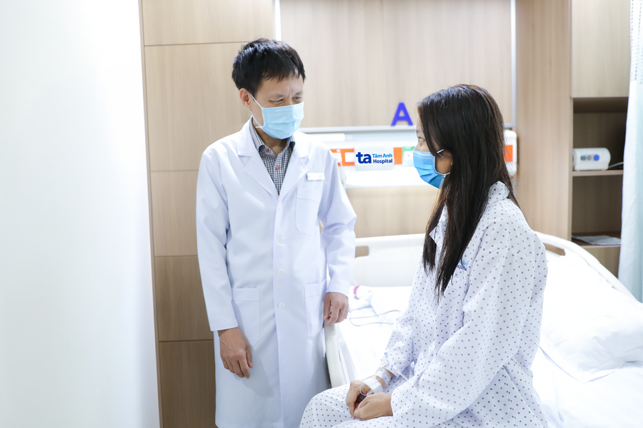 Phế quản hẹp khít như sợi chỉ do di chứng lao phổi