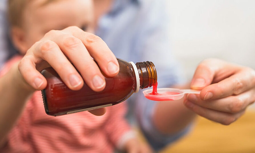 Mỹ thu hồi gần 90.000 chai thuốc hạ sốt trẻ em