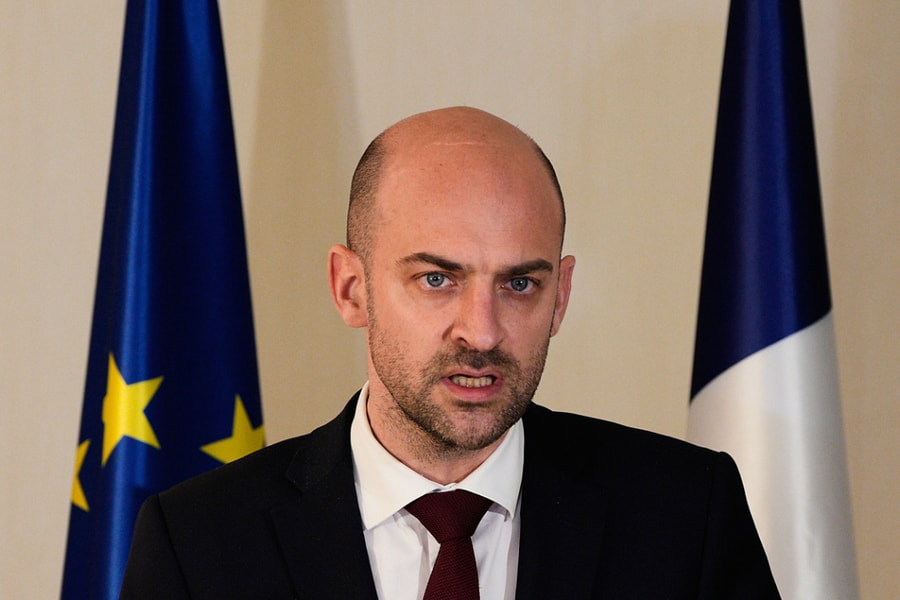 Ngoại trưởng Pháp kêu gọi Iran nhượng bộ để chấm dứt chiến sự