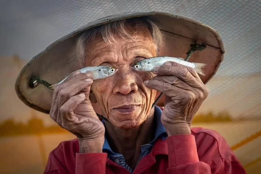 Tranh cãi quanh ý tưởng bức ảnh chụp ngư dân Hội An