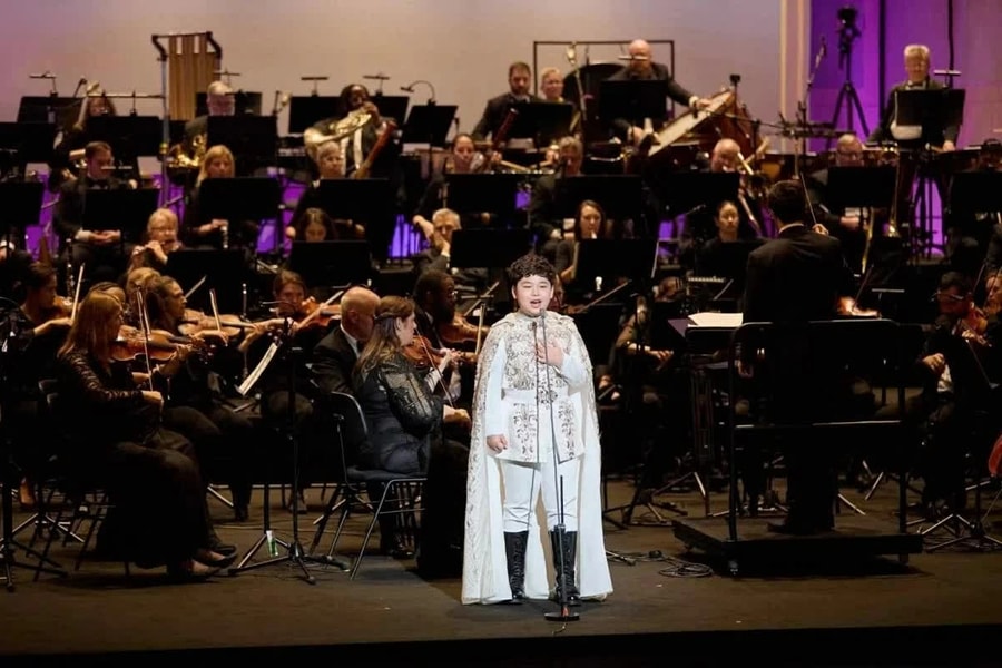 'Thần đồng opera' 14 tuổi: Sở hữu giọng hát hiếm có, giành loạt giải quốc tế
