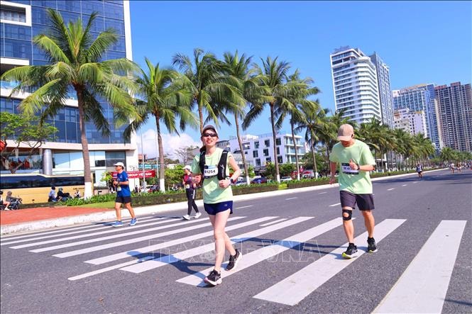 Vận động viên Việt Nam đạt thành tích cao tại Cuộc thi Marathon Quốc tế Đà Nẵng