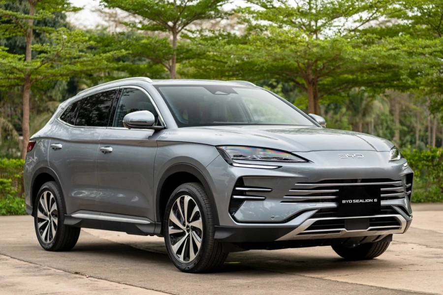 Nên đổi từ Ford Everest sang BYD Sealion 6?